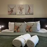 City Centre - Chinatown 1Bed Apt