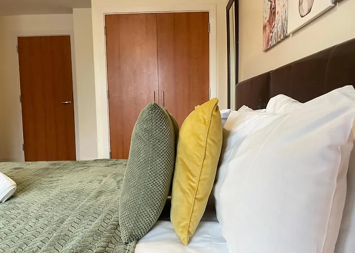 City Centre - Chinatown 1Bed Apt