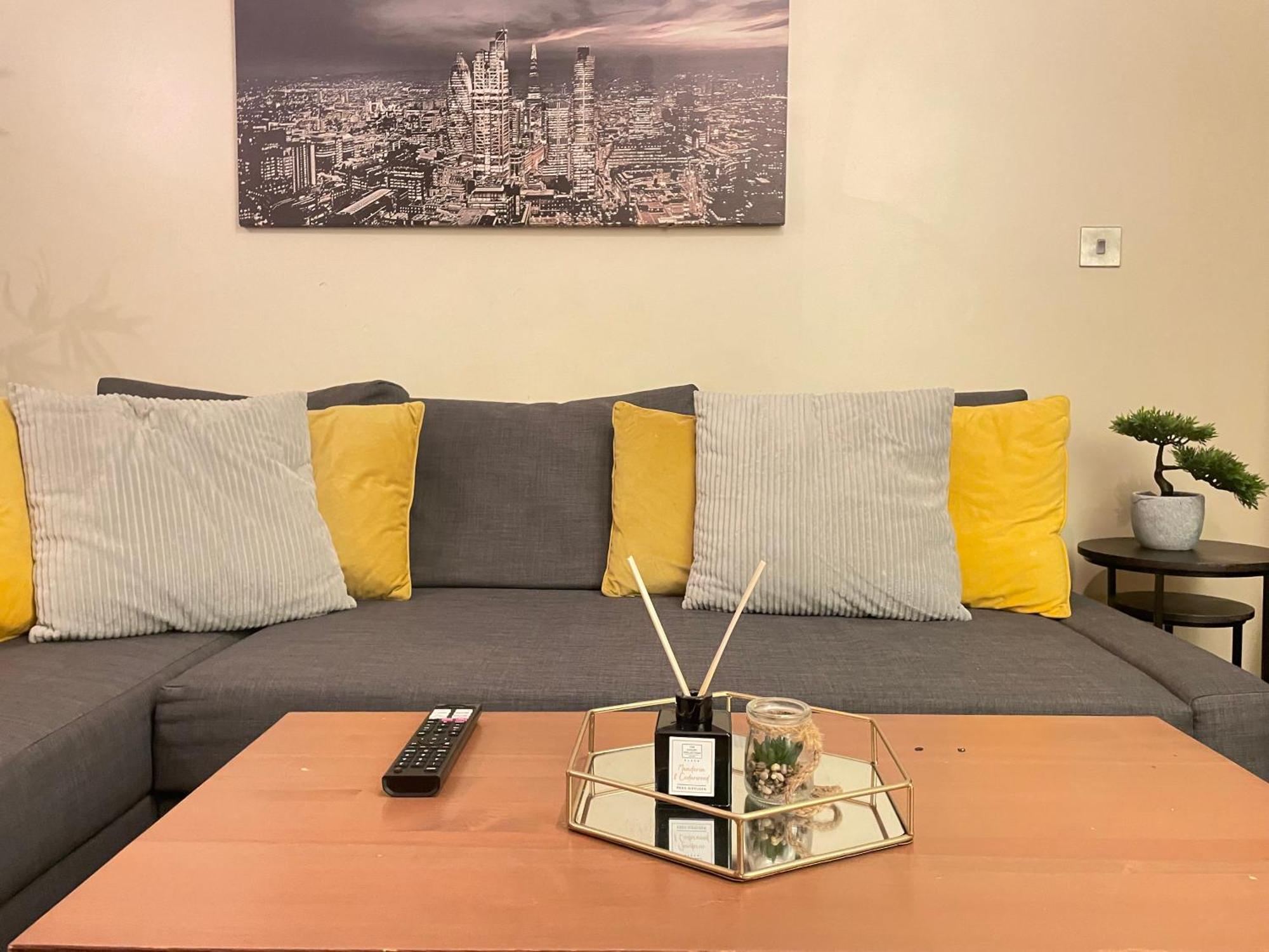 Centre - Chinatown 1bed Apartment