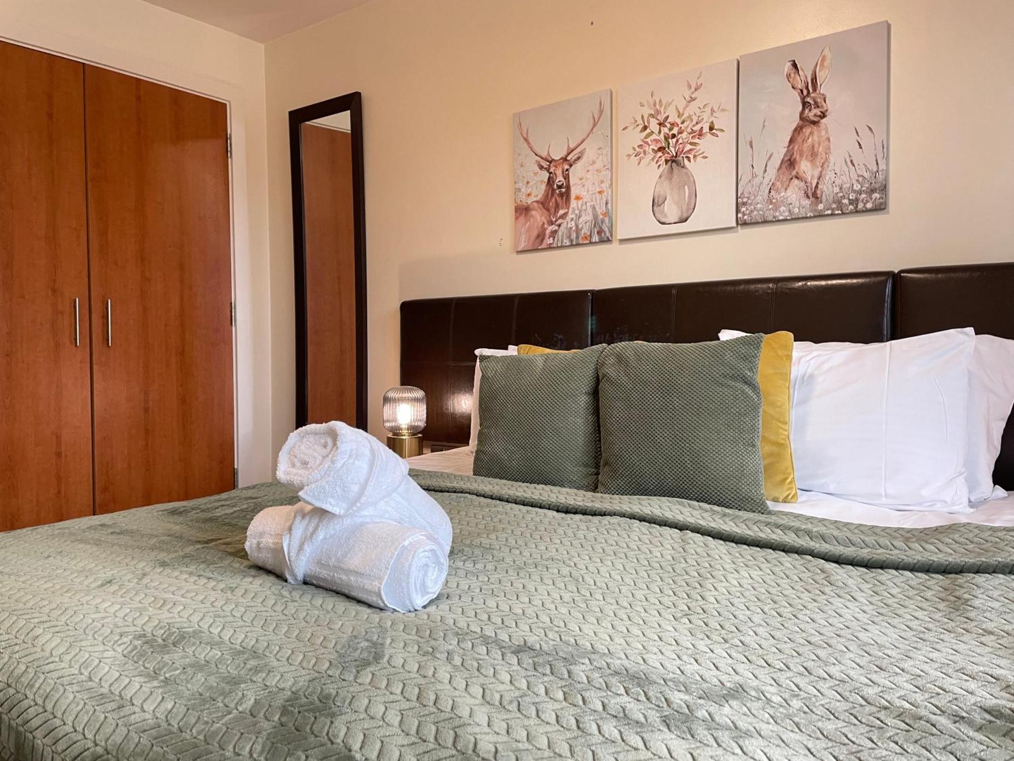Apartment Centre - Chinatown 1bed *